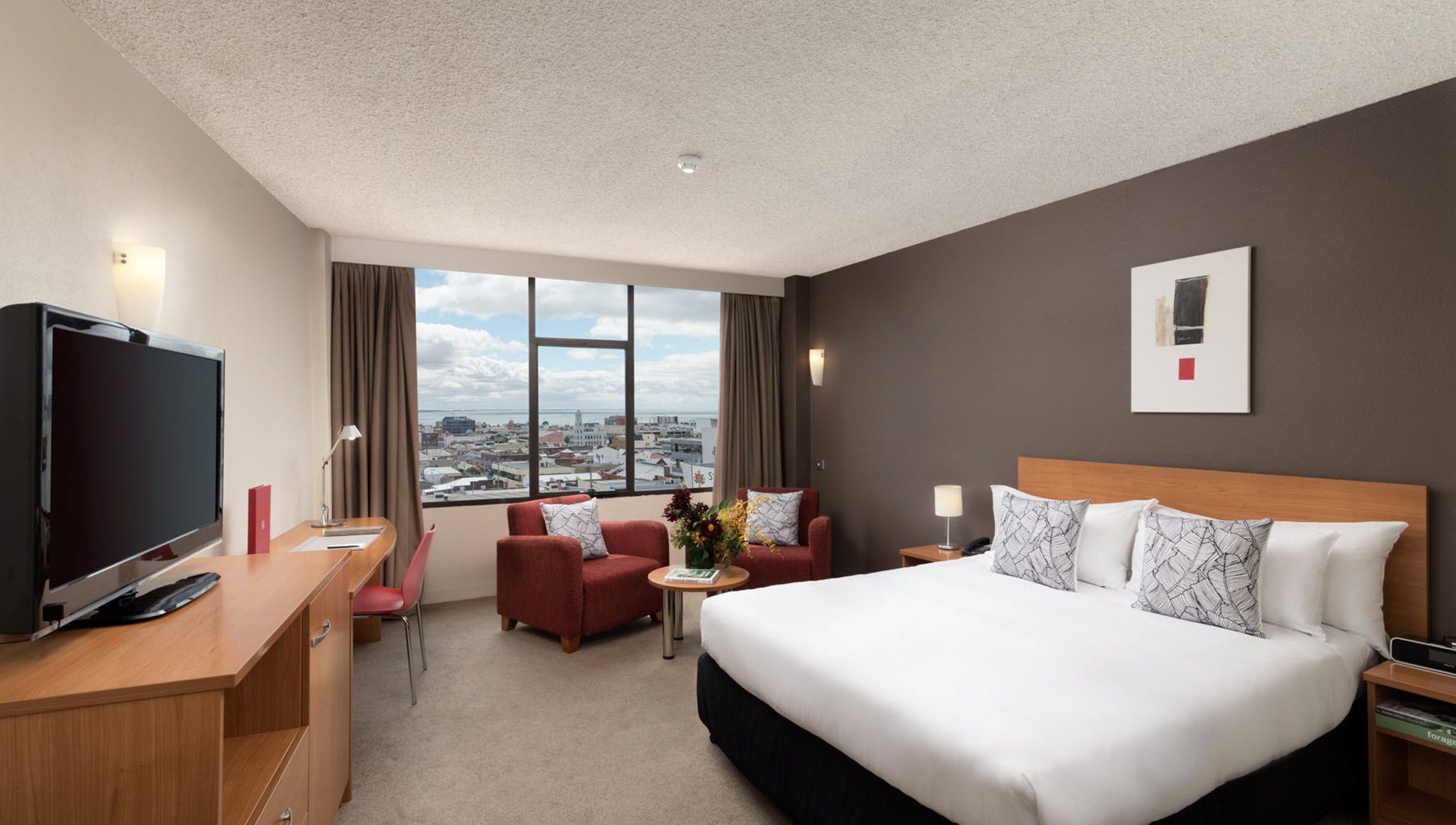 Rooms & Suites - Main image