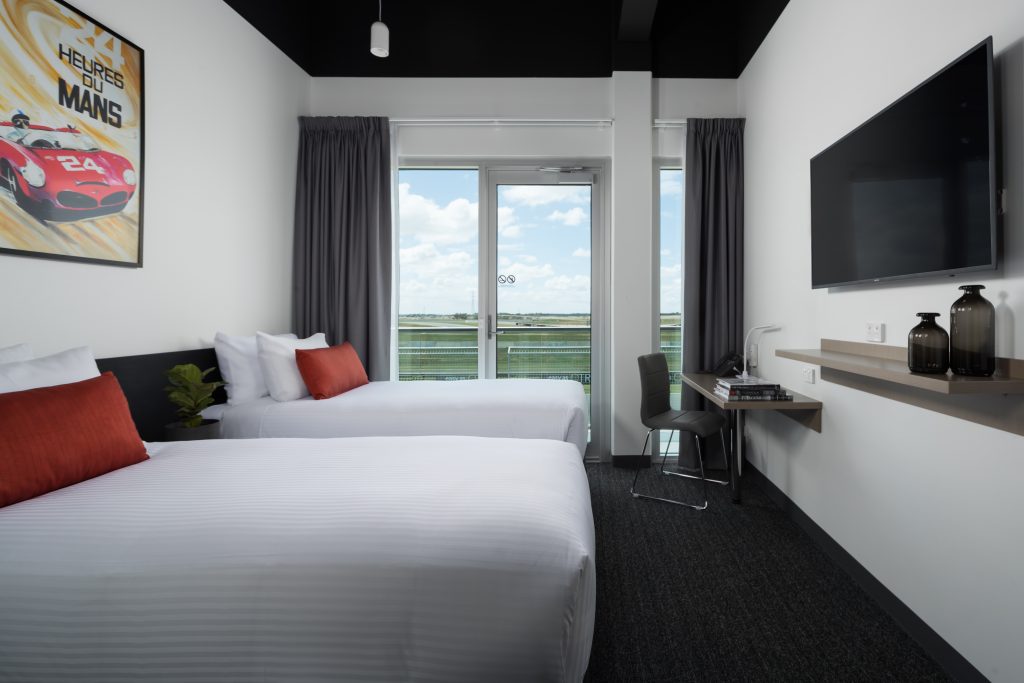 Track View Twin Room - Image 1