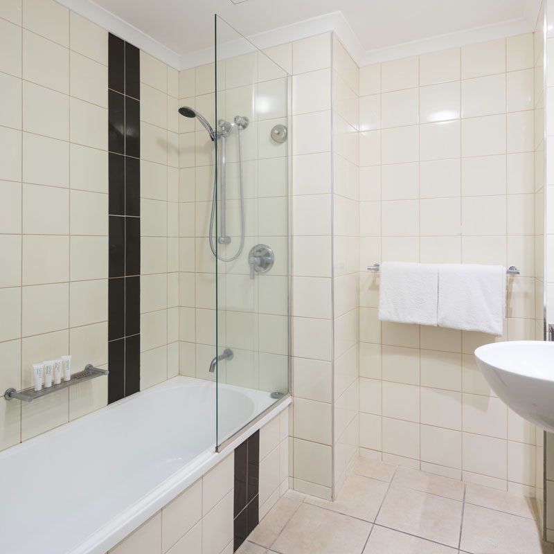 Rooms & Suites - Gallery image 2