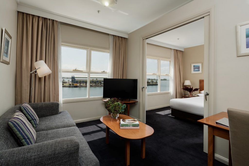 King Harbourside Suite - Image 1