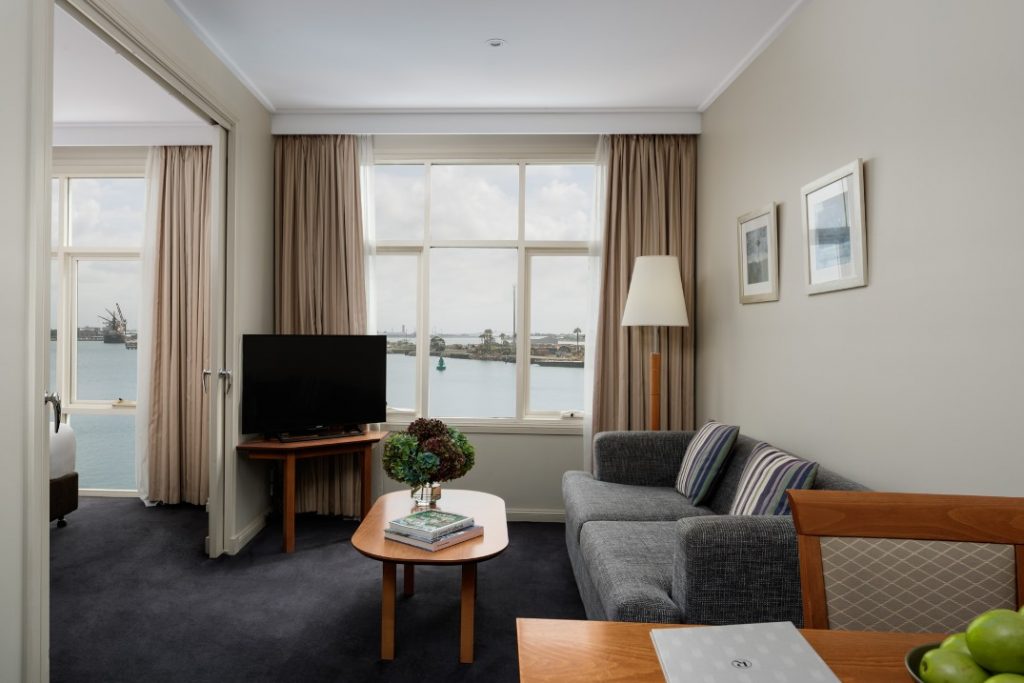 King Harbourside Suite - Image 3