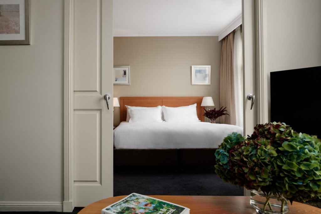 Two Bedroom King Harbourside Suite - Image 3