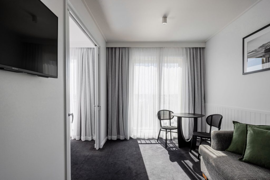 King Cityside Balcony Suite - Image 2