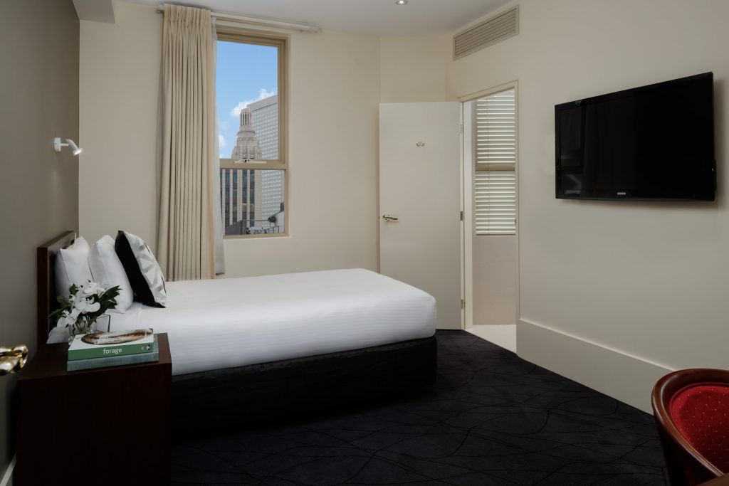 Heritage King Single Room - Image 1