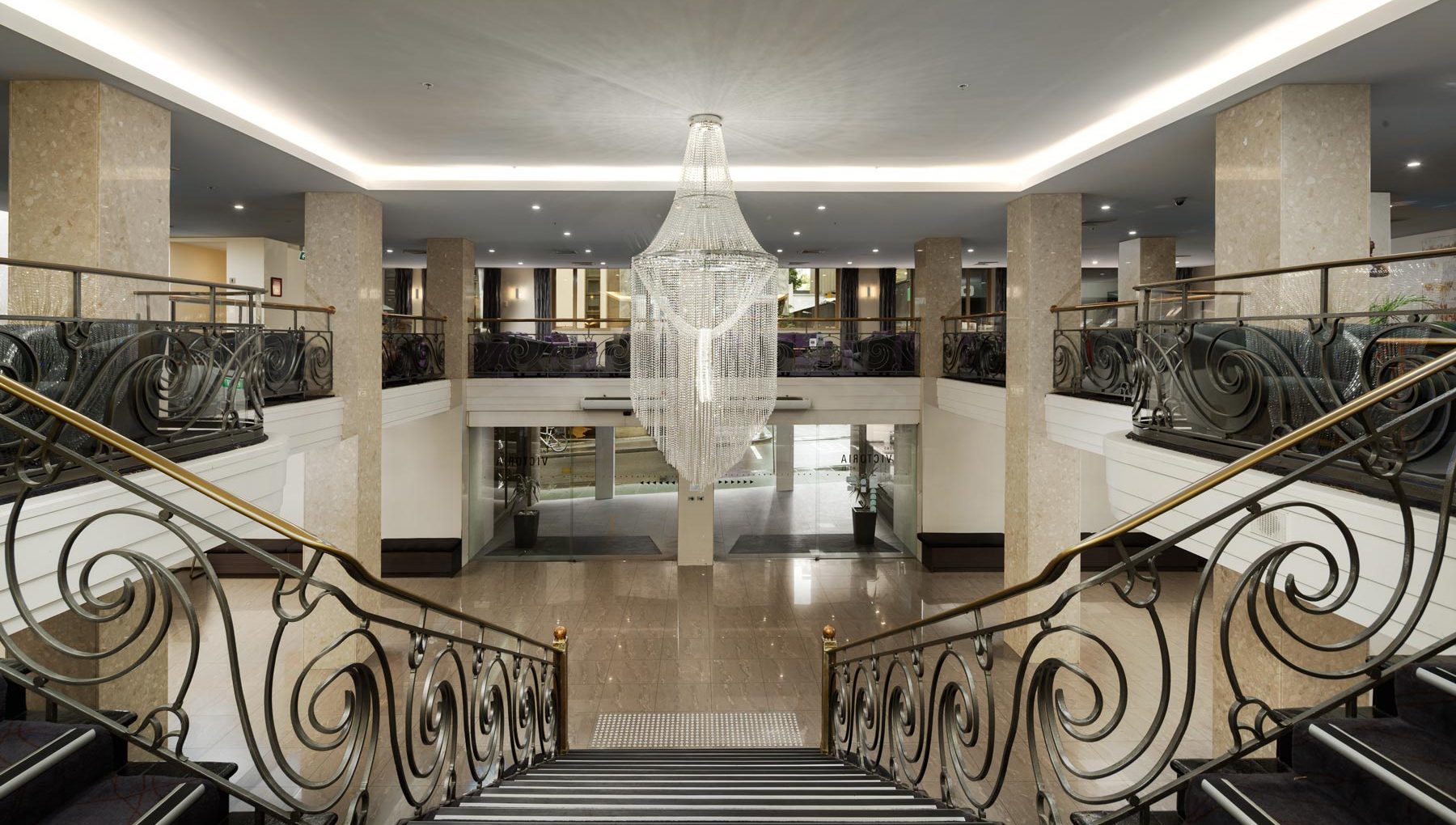 Victoria Hotel Melbourne - Lobby