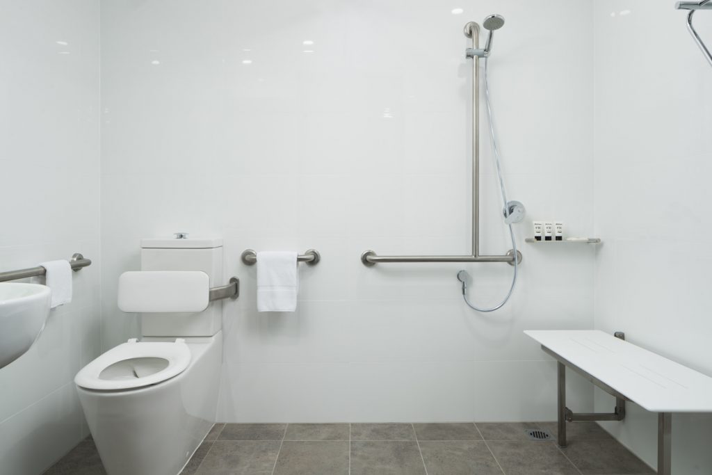 Wheelchair Accessible Room - Image 3