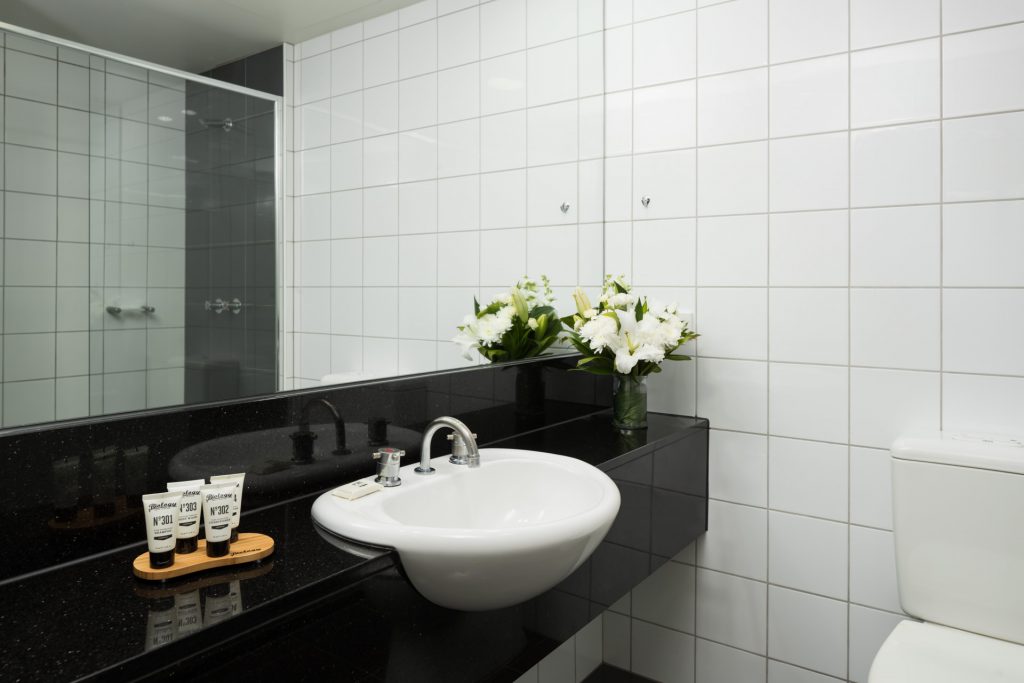 Queen Room - Image 3