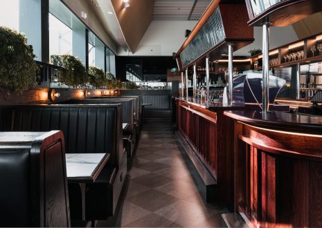 Peloton Bar & Eatery