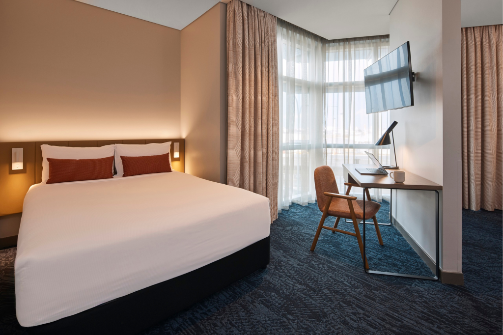 Airport View Family Suite - Image 1