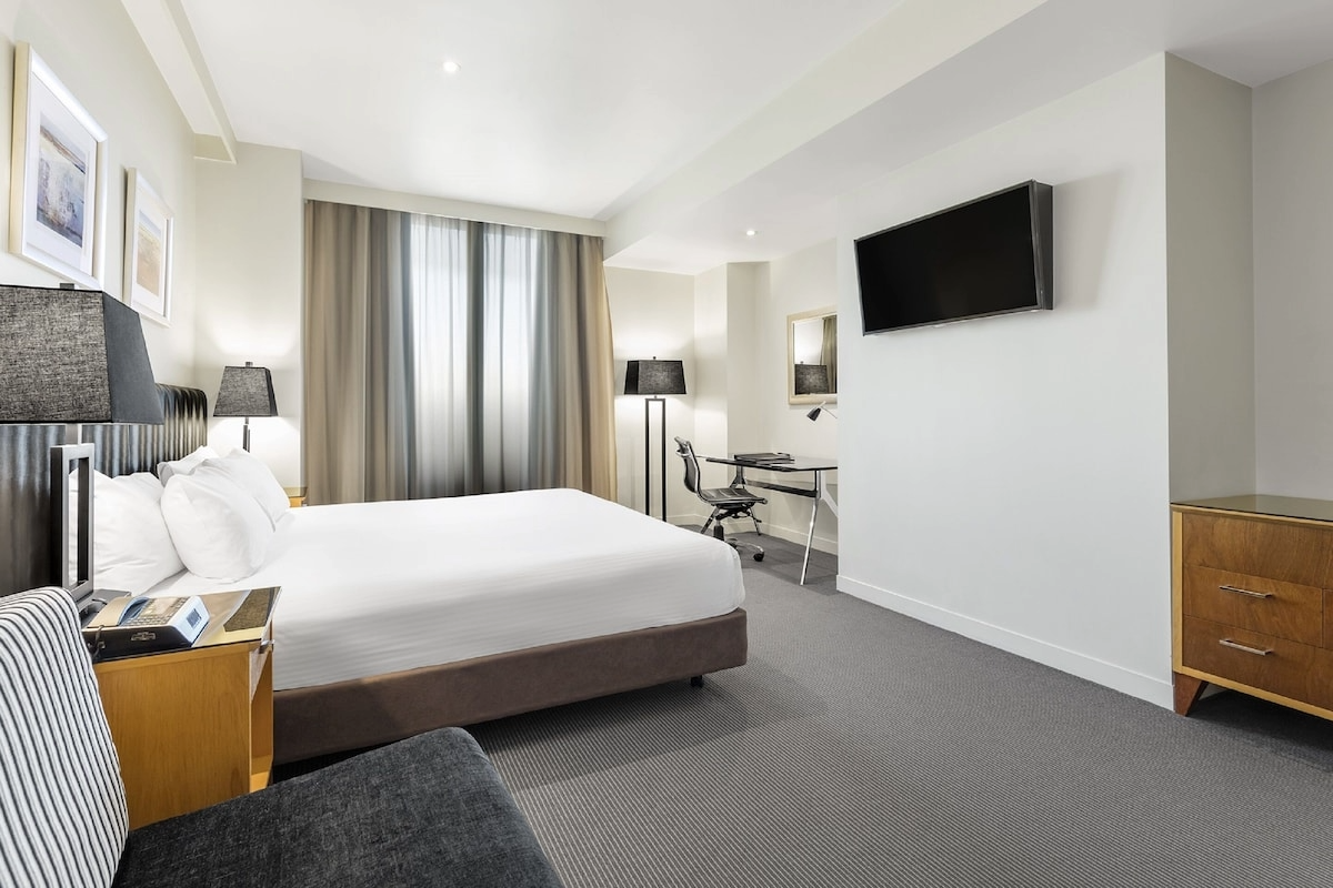 Hotel gallery image 1 of 2