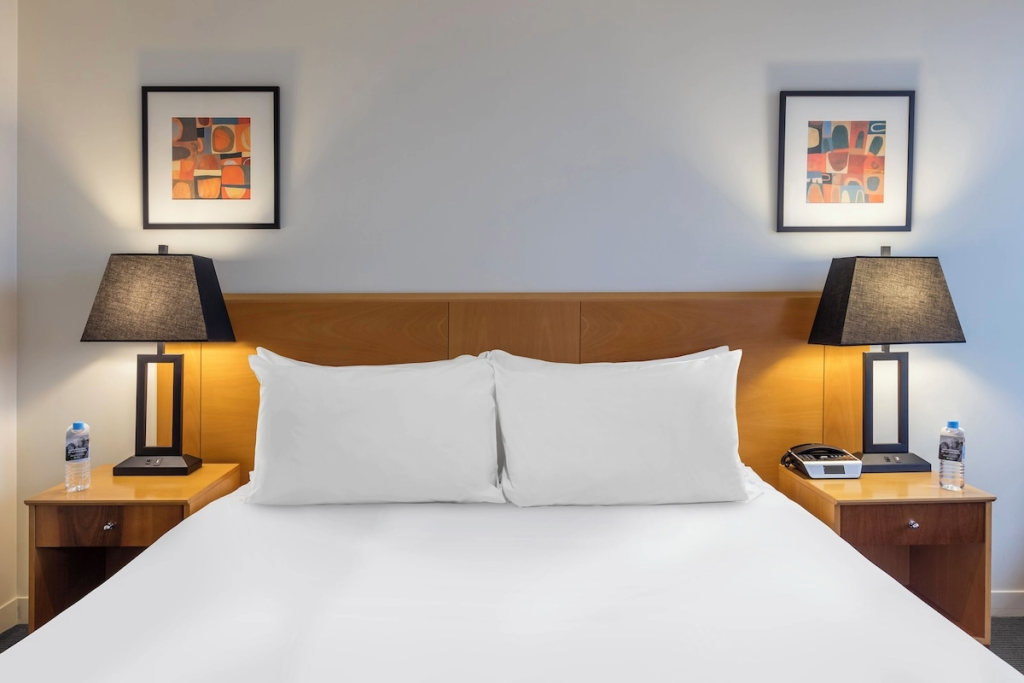 Queen Room - Image 1