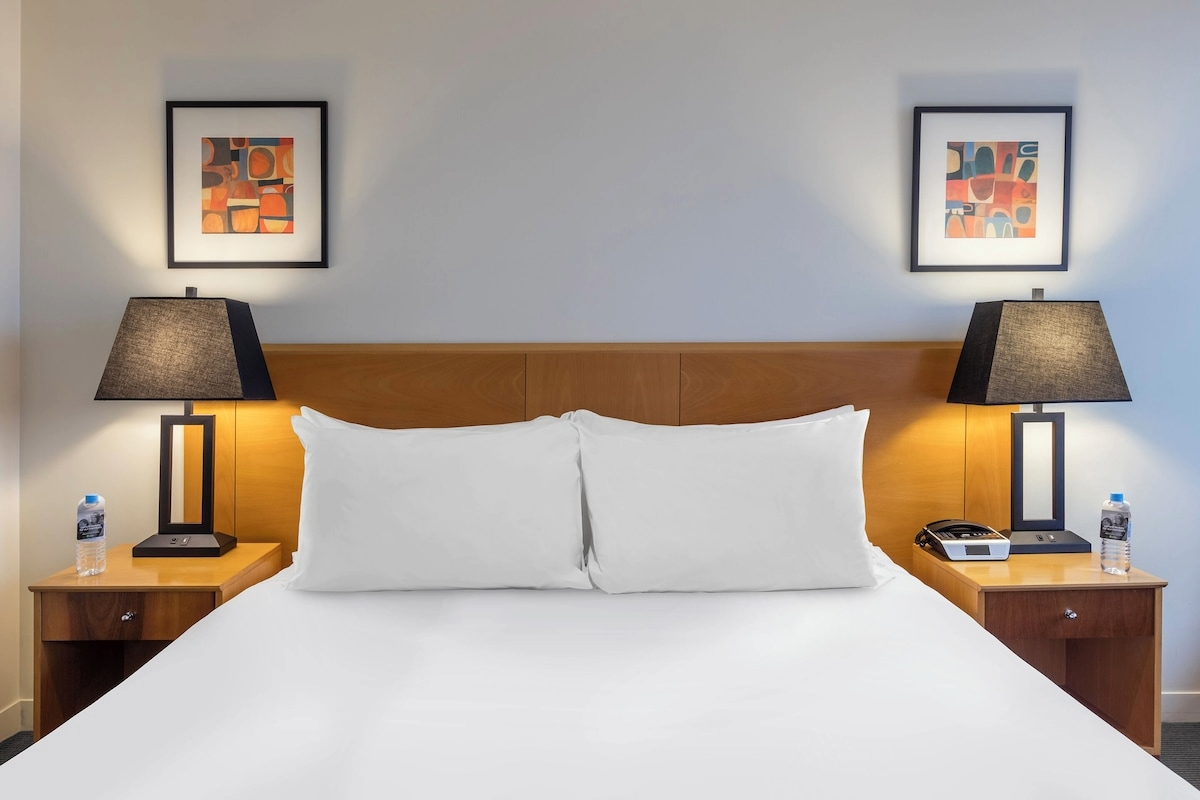 Hotel gallery image 1 of 2