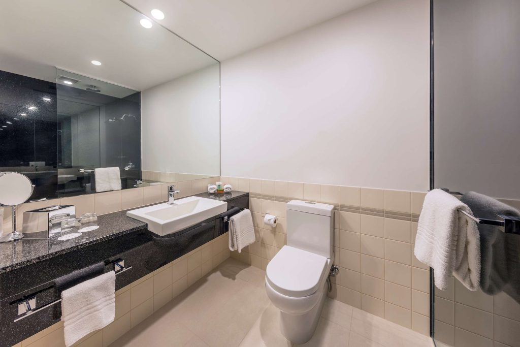Queen Room - Image 2
