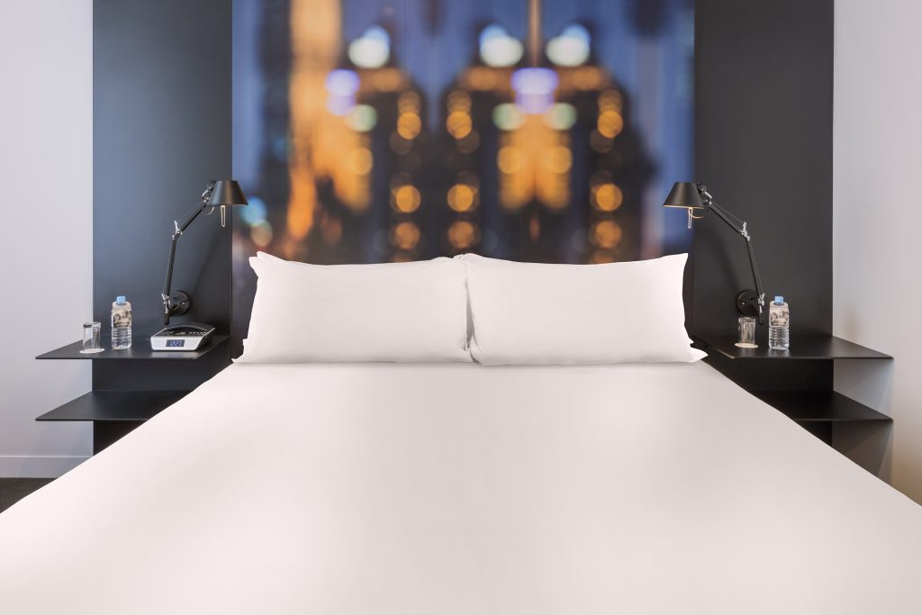 Deluxe King Room - Image 1