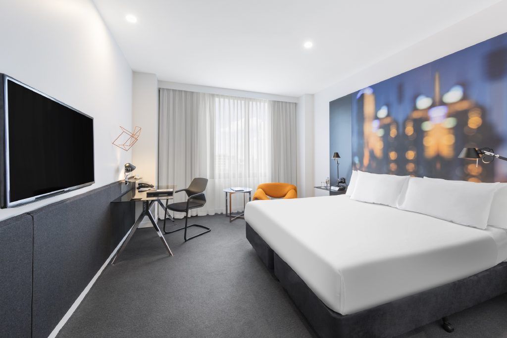 Deluxe King Room - Image 2