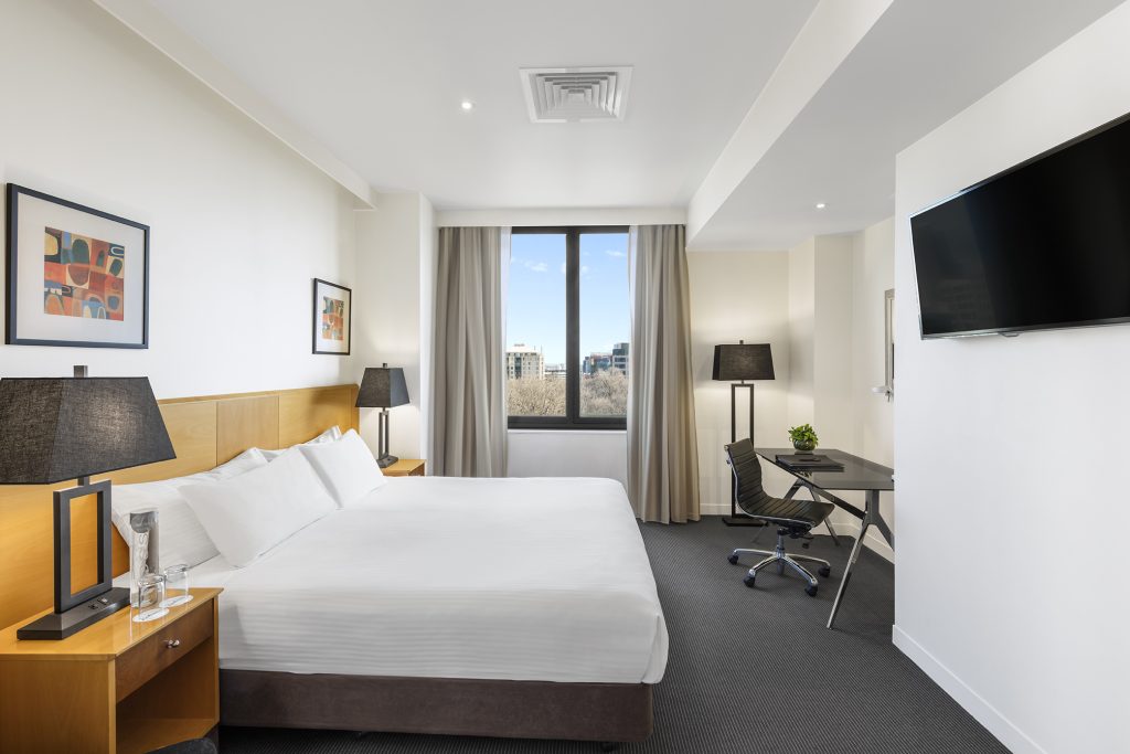 Superior Parkview King Room - Image 1