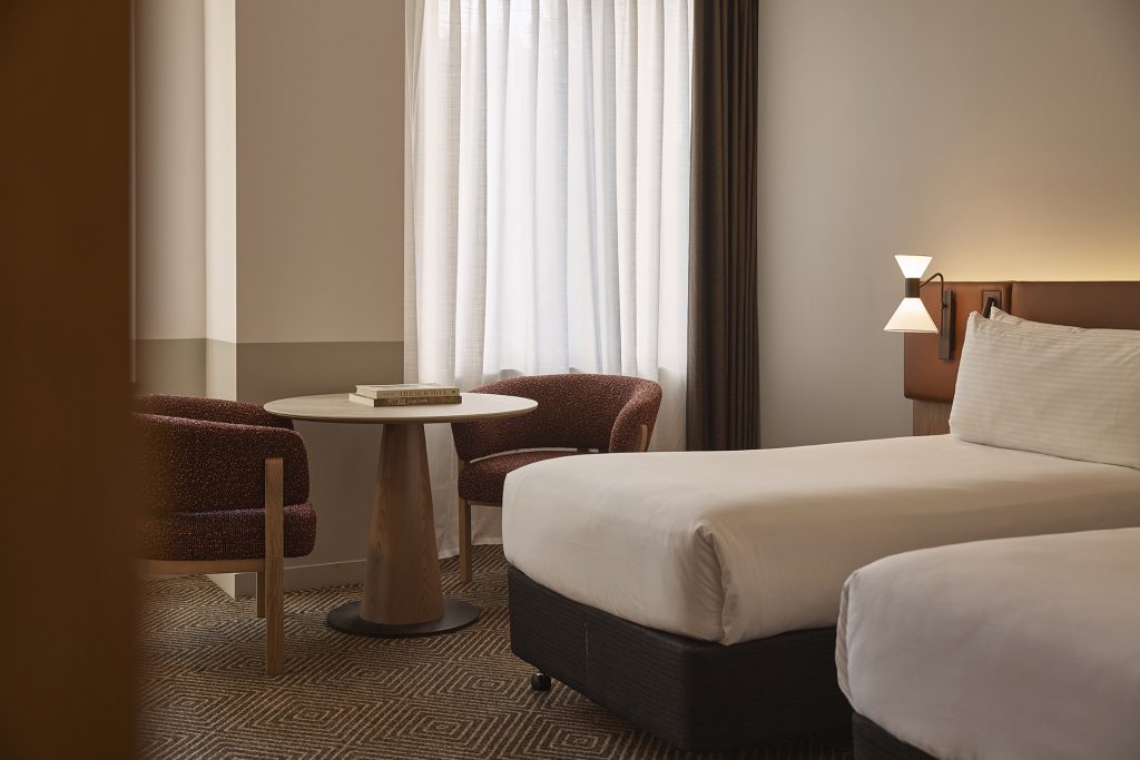 New Deluxe Parkview Twin Room - Image 2