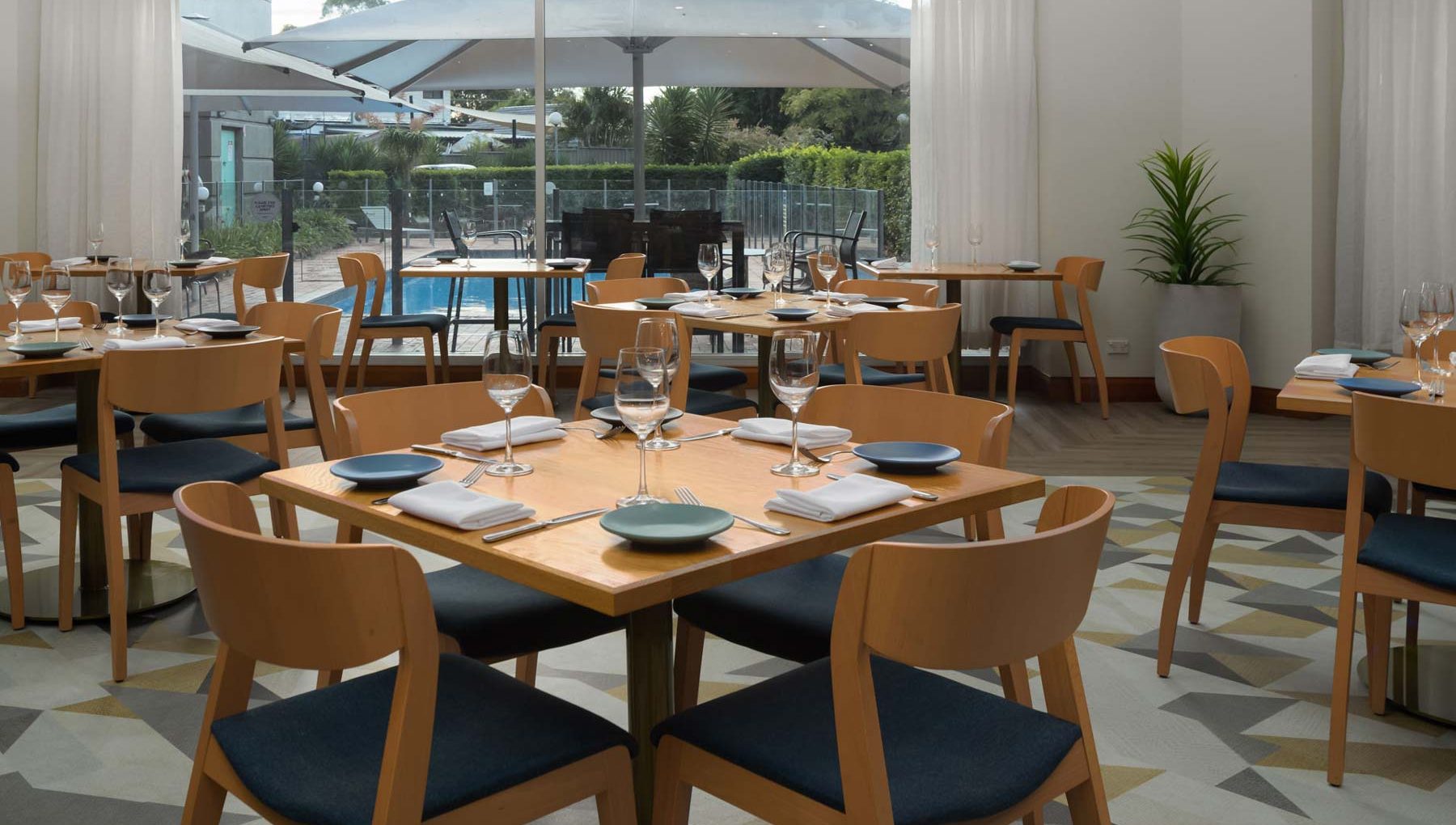 Eight74 Restaurant - Rydges Bankstown