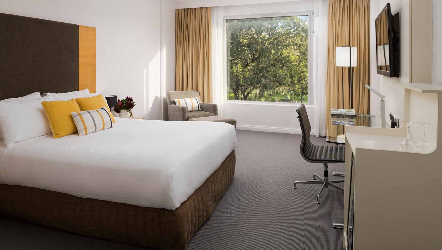 Rooms & Suites - Main image